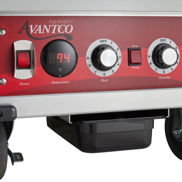 A close-up of the Avantco HPI-1836 holding / proofing cabinet's dial.