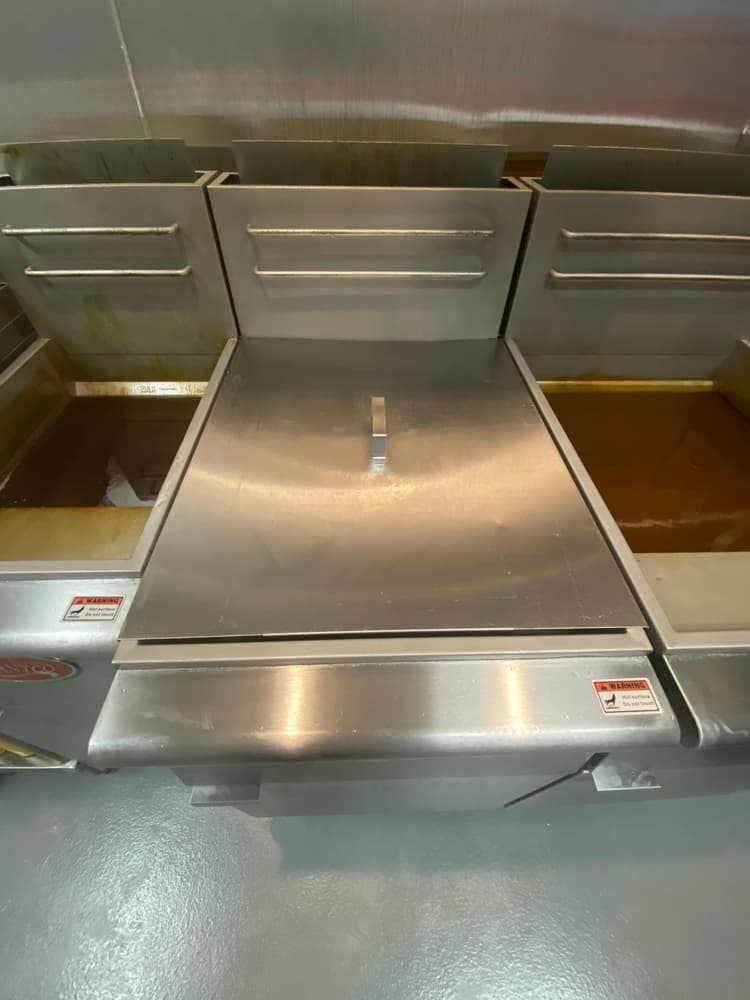 On an Avantco 70-100lb fryer.