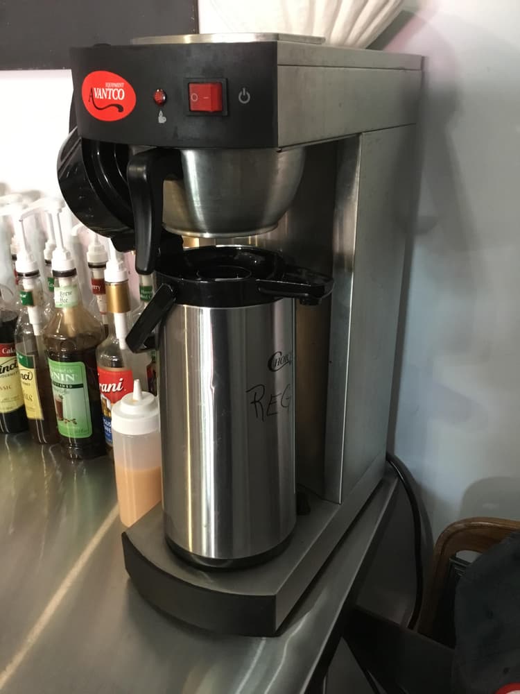 Avantco pour over airport brewer