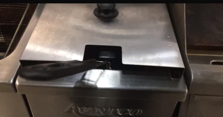 Easy to clean works great what more can you ask.