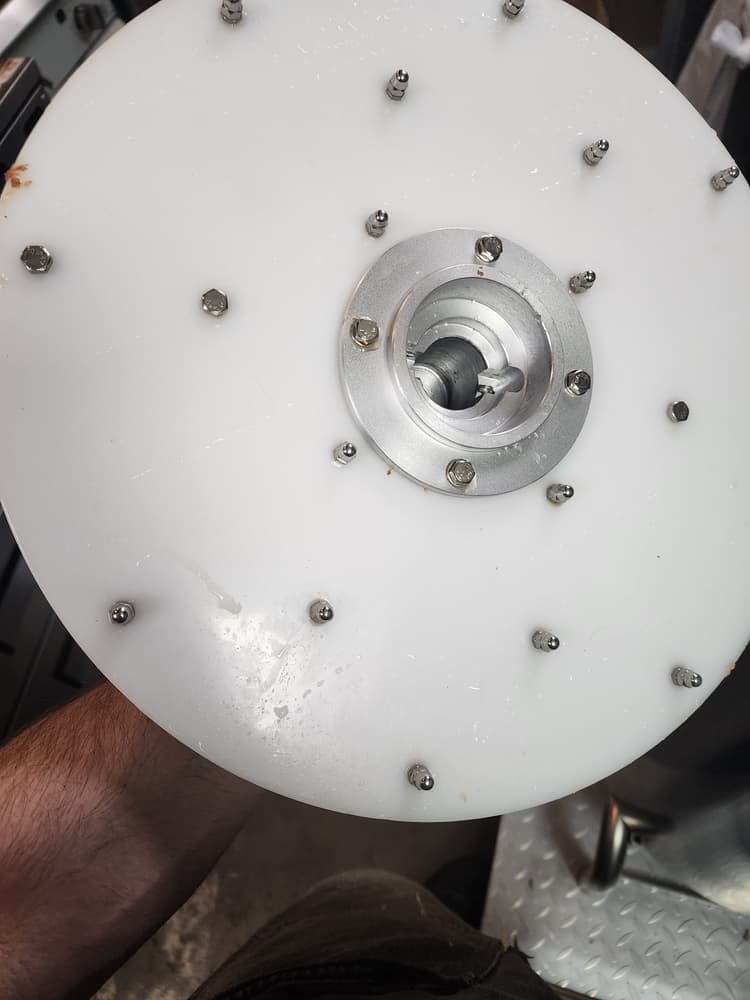 These are all the screws you have to undo to properly clean the grate