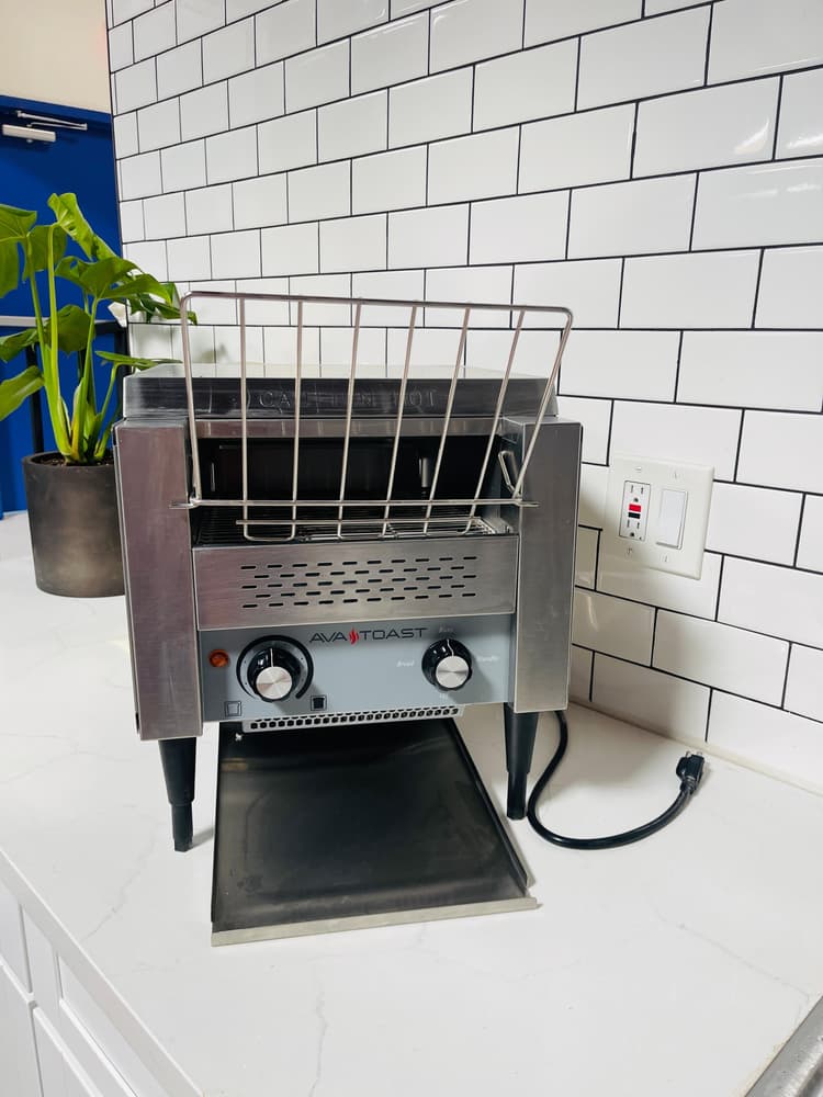 Good toaster, does the job, no complains